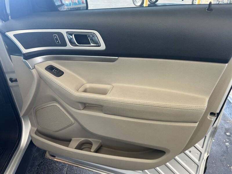 2012 Ford Explorer XLT