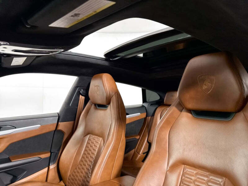 2020 Lamborghini Urus