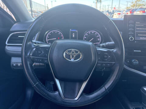 2022 Toyota Camry SE