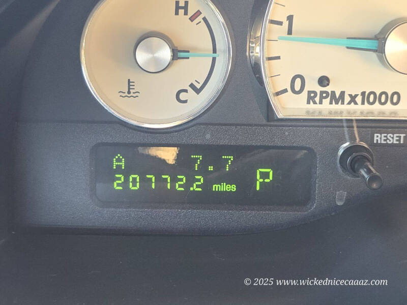 2005 Ford Thunderbird Deluxe