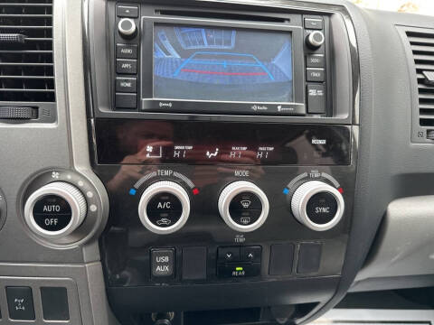 2016 Toyota Sequoia SR5