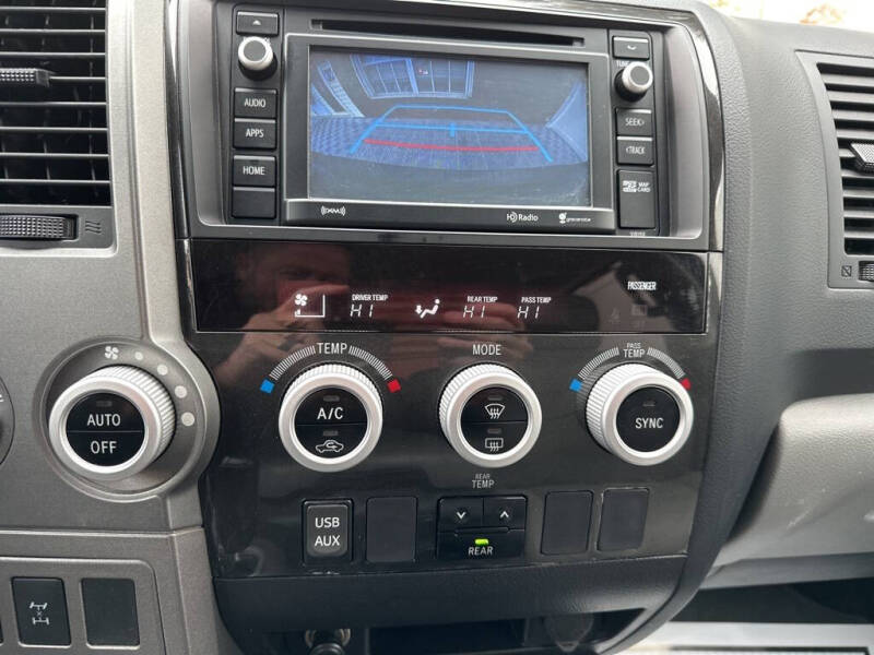 2016 Toyota Sequoia SR5