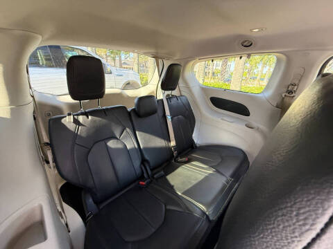 2018 Chrysler Pacifica Touring L