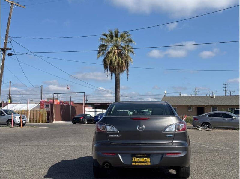 2013 Mazda MAZDA3 i Touring