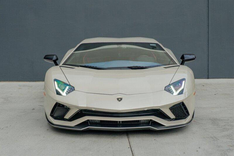 2017 Lamborghini Aventador LP 740-4 S