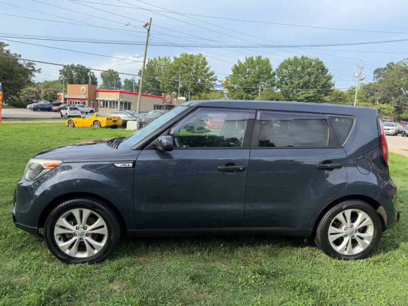 2016 Kia Soul +