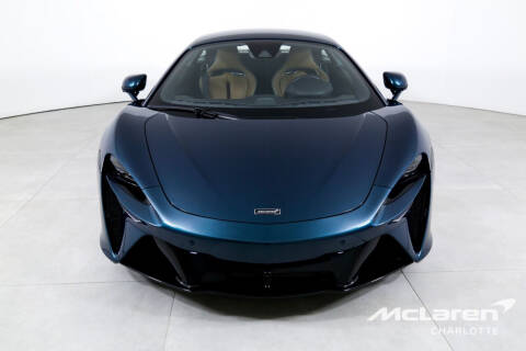 2023 McLaren Artura