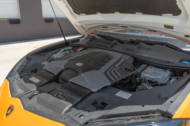 2022 Lamborghini Urus