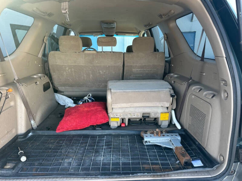 2003 Toyota Sequoia SR5