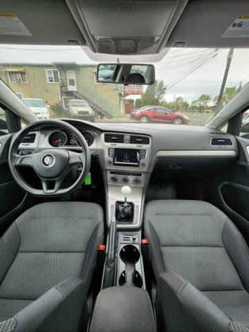 2015 Volkswagen Golf TSI Launch Edition