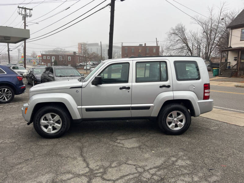 2012 Jeep Liberty null photo 12