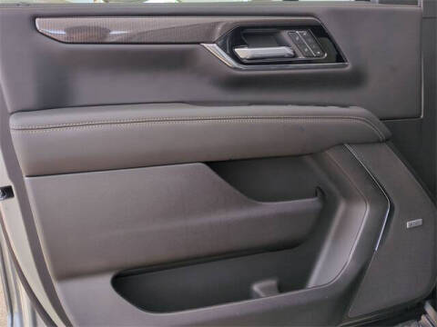 2025 GMC Yukon Elevation