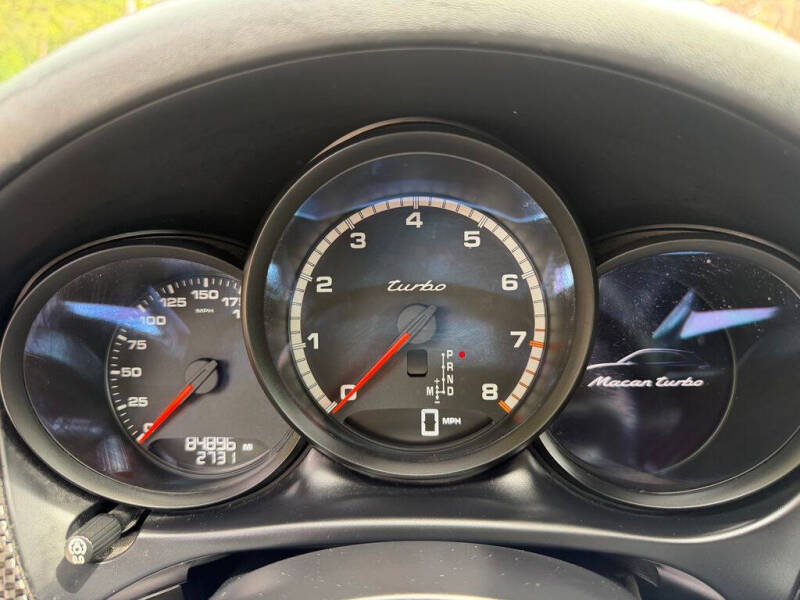 2015 Porsche Macan Turbo