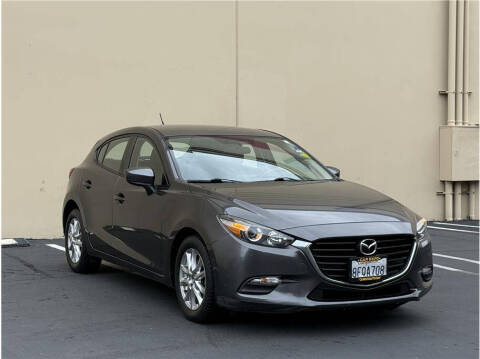 2017 Mazda MAZDA3 Sport