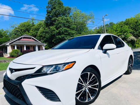 2018 Toyota Camry for sale at Cobb Luxury Cars in Marietta GA