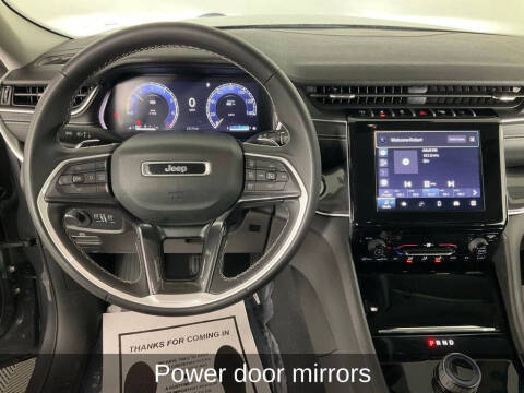 2023 Jeep Grand Cherokee L Laredo