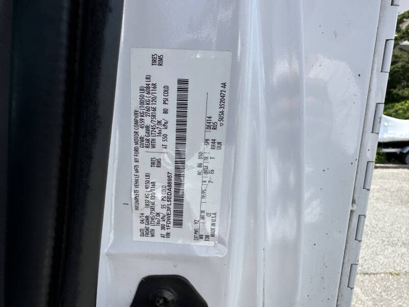 2014 Ford E-Series E-350 SD