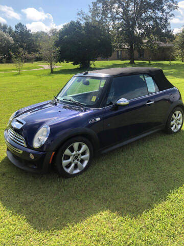 2006 MINI Cooper for sale at Opulent Auto Group in Semmes AL