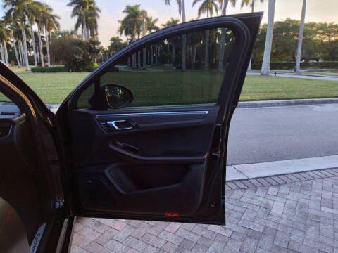 2018 Porsche Macan GTS