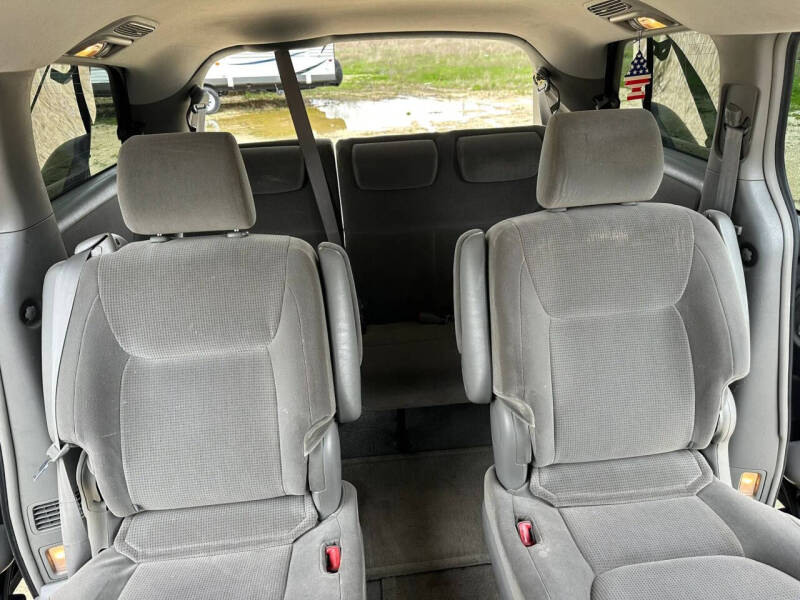 2004 Toyota Sienna