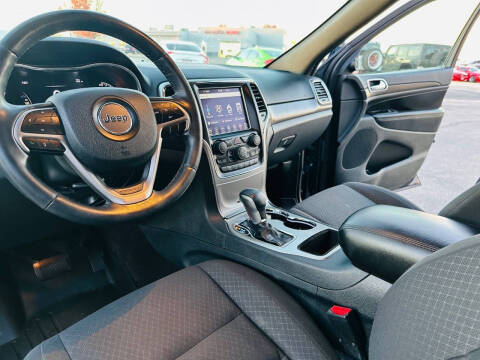 2018 Jeep Grand Cherokee Laredo