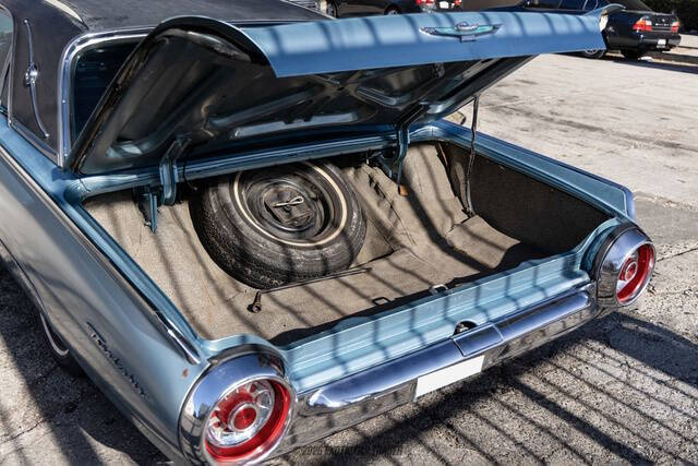 1968 Ford Thunderbird
