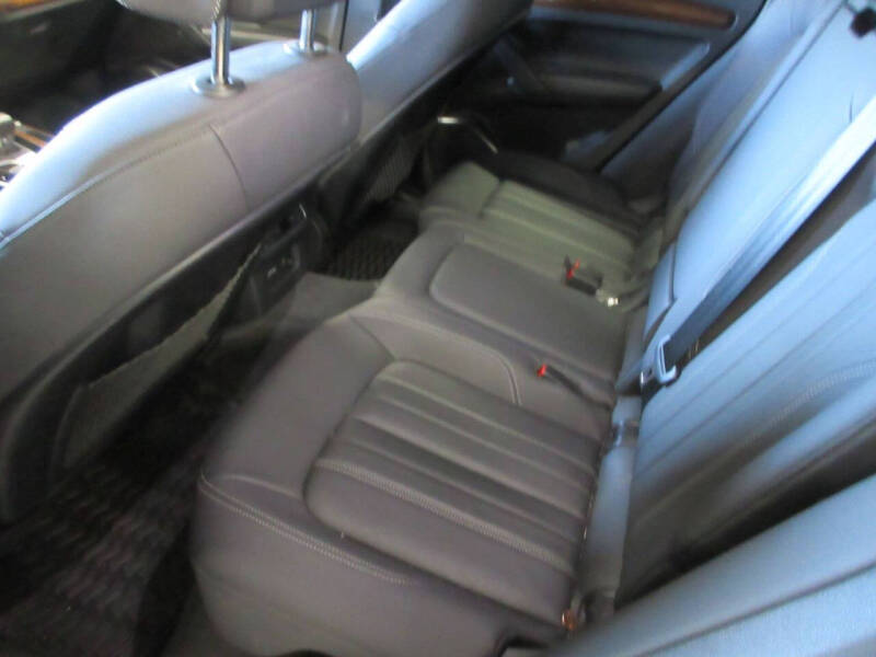 2022 Audi Q5 quattro Premium 40 TFSI