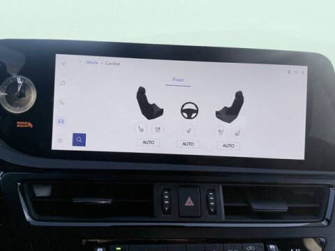 2025 Lexus ES 300h F SPORT Design