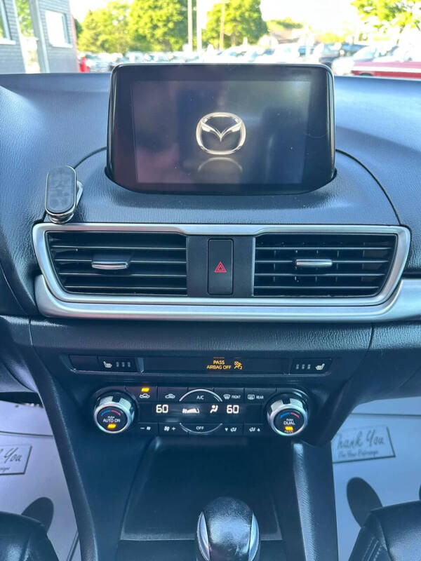 2017 Mazda MAZDA3 Touring