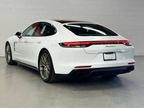2023 Porsche Panamera 4 E-Hybrid Platinum Edition