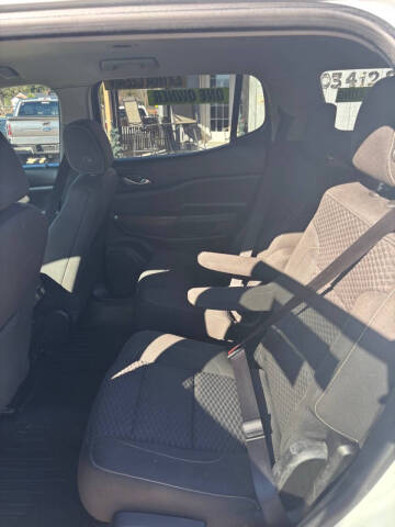 2017 GMC Acadia SLE-2