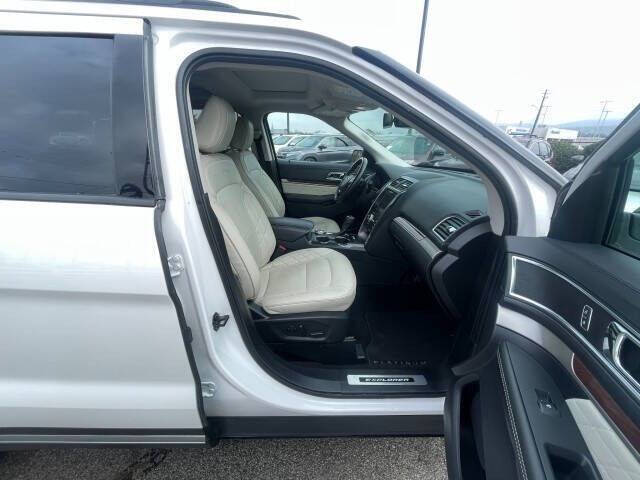 2019 Ford Explorer Platinum