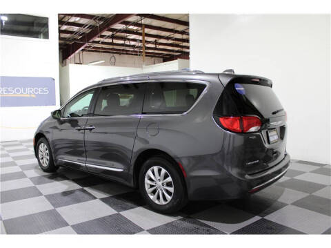 2019 Chrysler Pacifica Touring L