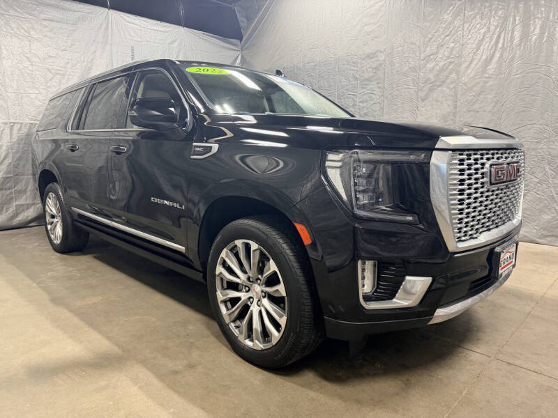 2022 GMC Yukon XL Denali's photo