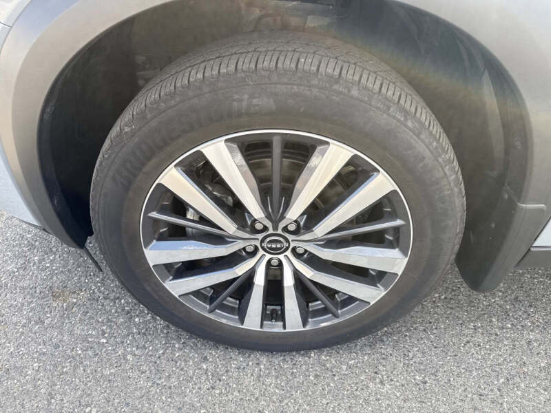 2022 Nissan Pathfinder Platinum