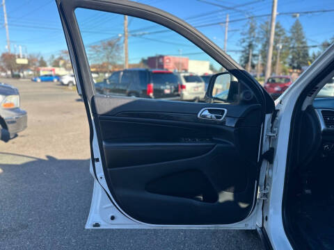 2011 Jeep Grand Cherokee Laredo