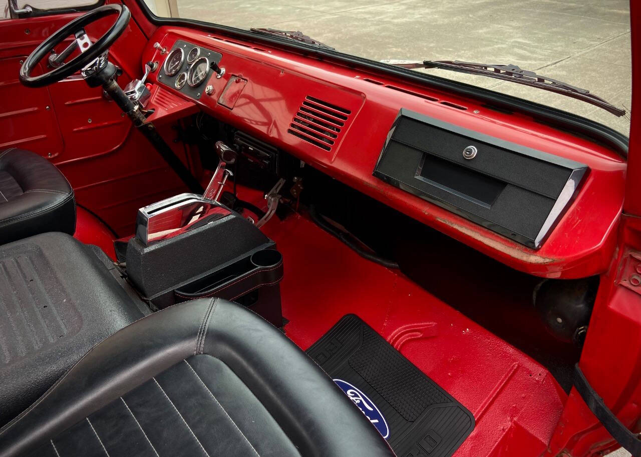 1961 Ford E-100 22