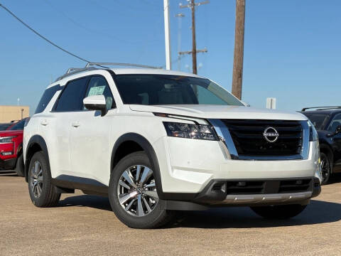 2025 Nissan Pathfinder SL