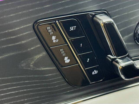 2024 Cadillac LYRIQ Luxury 1