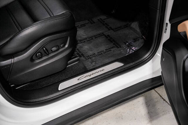 2024 Porsche Cayenne Coupe