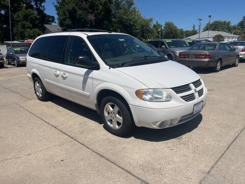 2005 Dodge Grand Caravan SXT