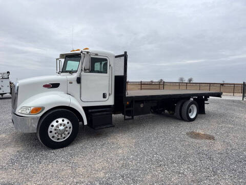 2009 Peterbilt 330
