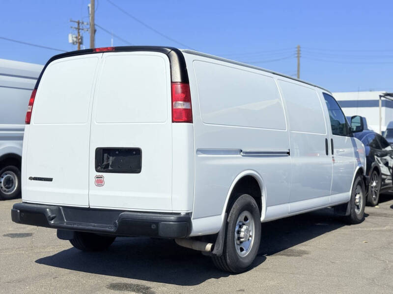 2018 Chevrolet Express 3500