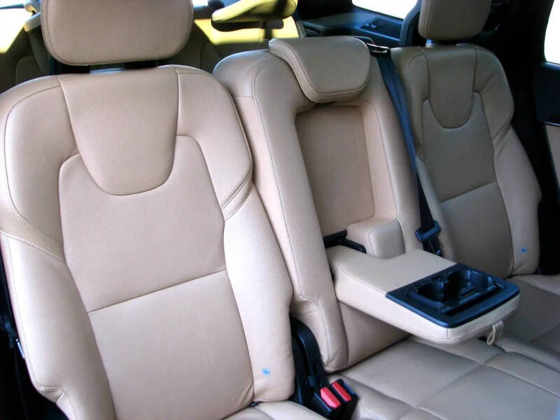 2018 Volvo XC90 T6 Momentum