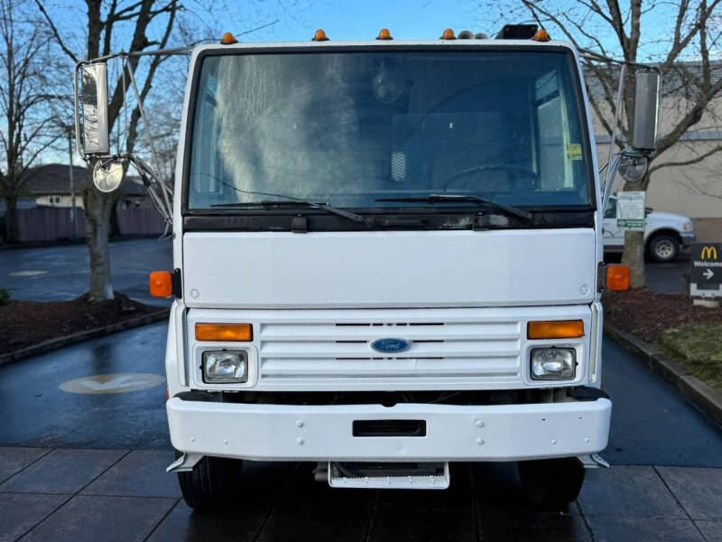 1993 Ford CF8000