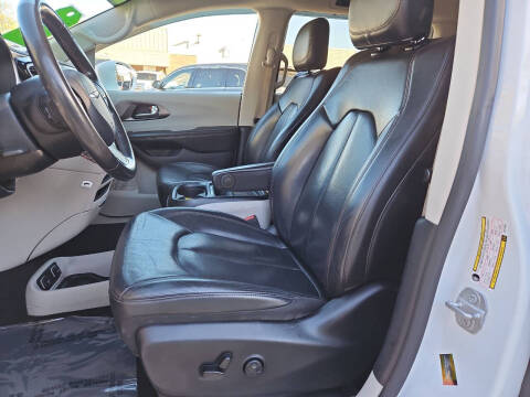 2020 Chrysler Pacifica Touring L