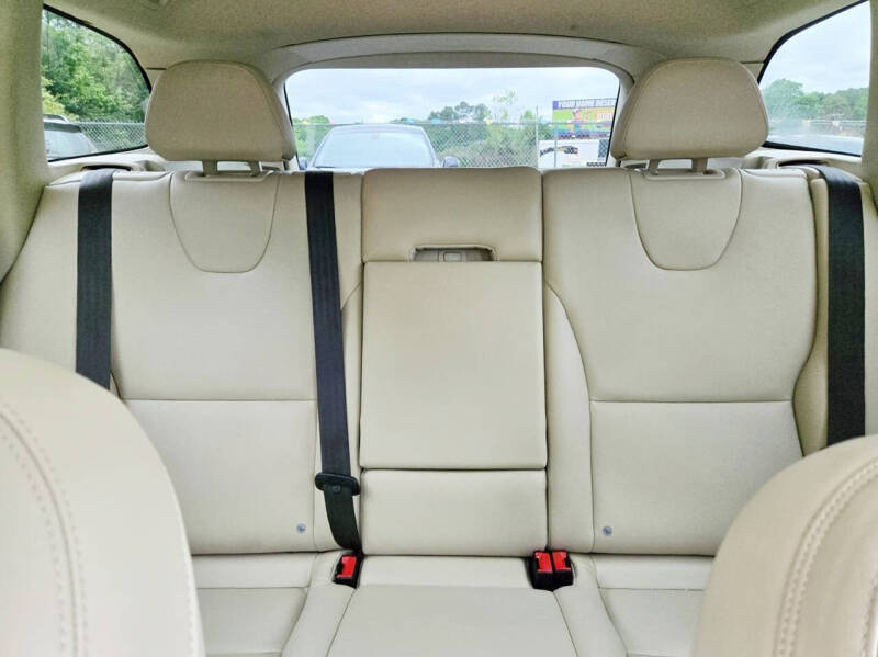 2015 Volvo XC60 T5 Drive-E Premier Plus