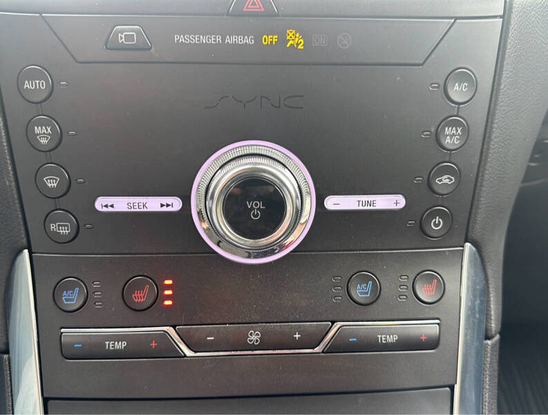 2020 Ford Edge Titanium