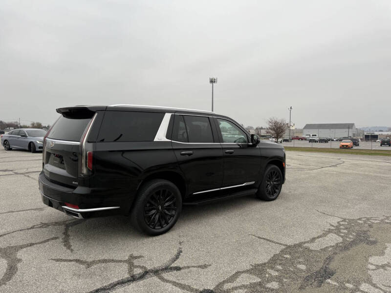 2022 Cadillac Escalade Luxury