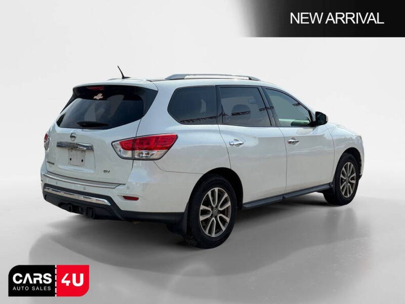 2016 Nissan Pathfinder SV